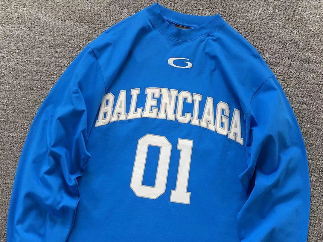Balenciaga 178 B⭐L⭐⭐⭐IA⭐A LONG SLEEVED 411271121 (Im 170Cm 60Kg I Wear Size 2 In The Phot) - Image 17