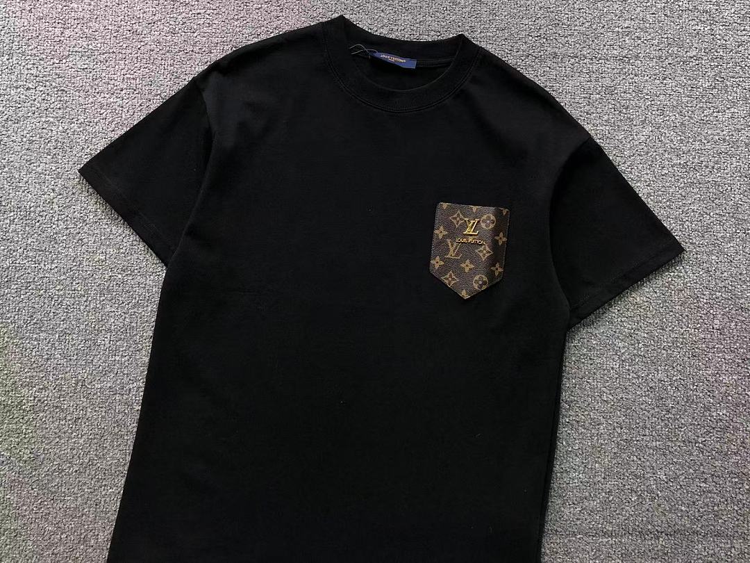 Louis Vuitton 148 L⭐ T-SHIRT 22051216001 (Im 170Cm 60Kg I Wear Size S In The Phot) - Image 11