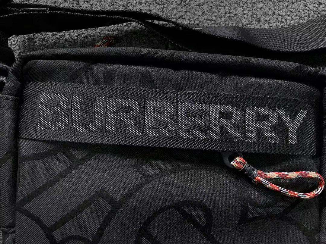 Burberry 145 B⭐R⭐E⭐RY BAG 3207070213 (Long 21CM* Wide 6CM* High 15CM) - Image 13