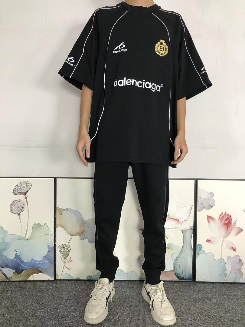 Balenciaga 165 B⭐L⭐⭐⭐IA⭐A T-SHIRT 42082101163 (Im 170Cm 60Kg I Wear Size S In The Phot) - Image 3