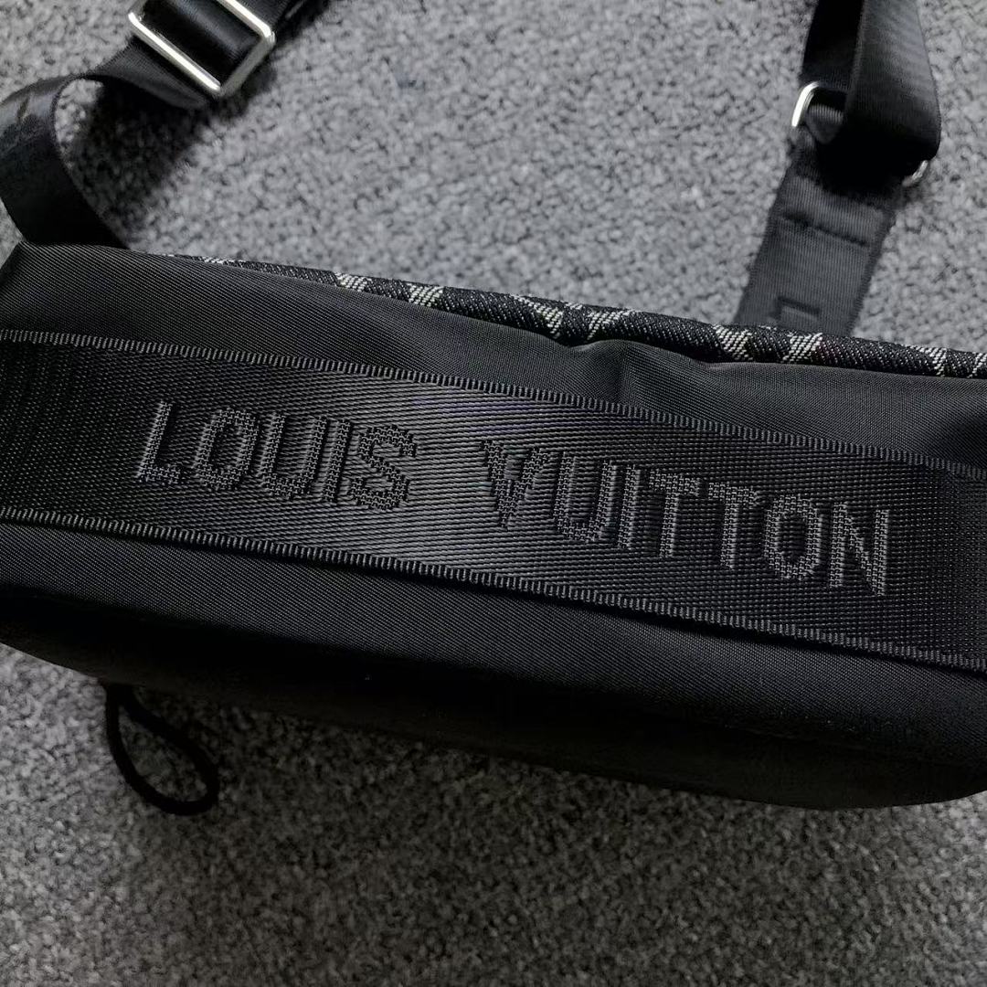 Louis Vuitton 158 L⭐ BAG 48233613 (Long 28CM* Wide 8CM* High 18CM) - Image 18