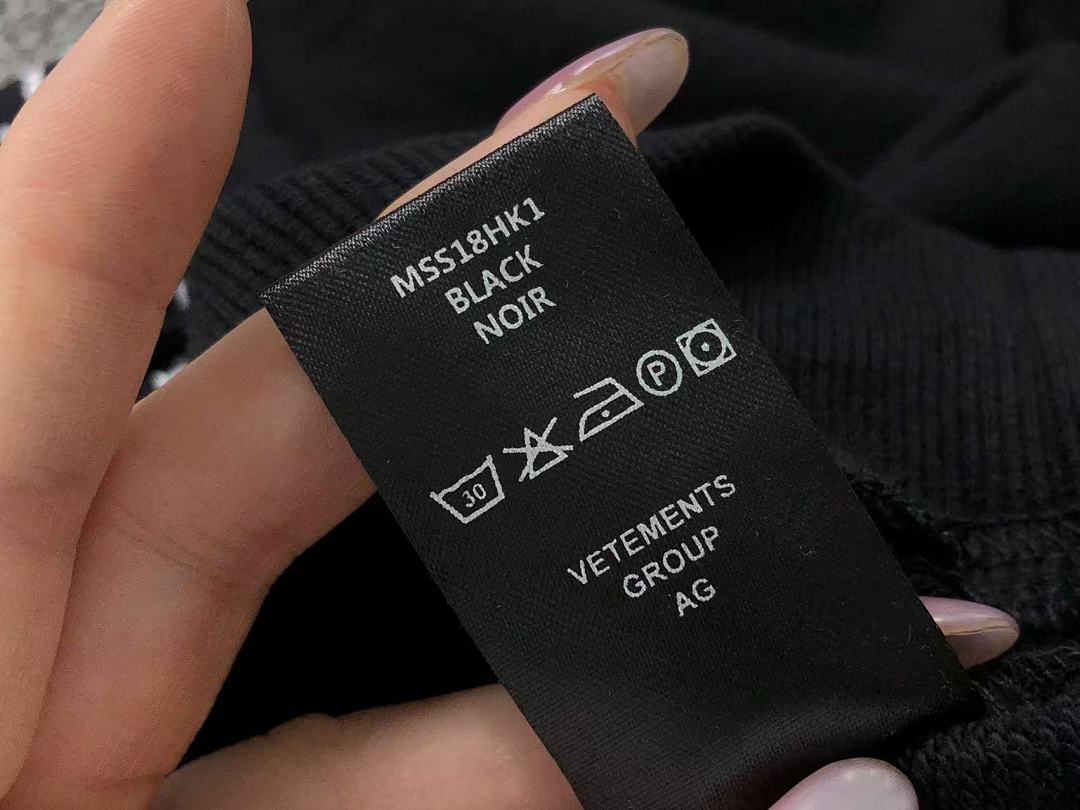 Vetements 245 VETEMENTS - Image 24