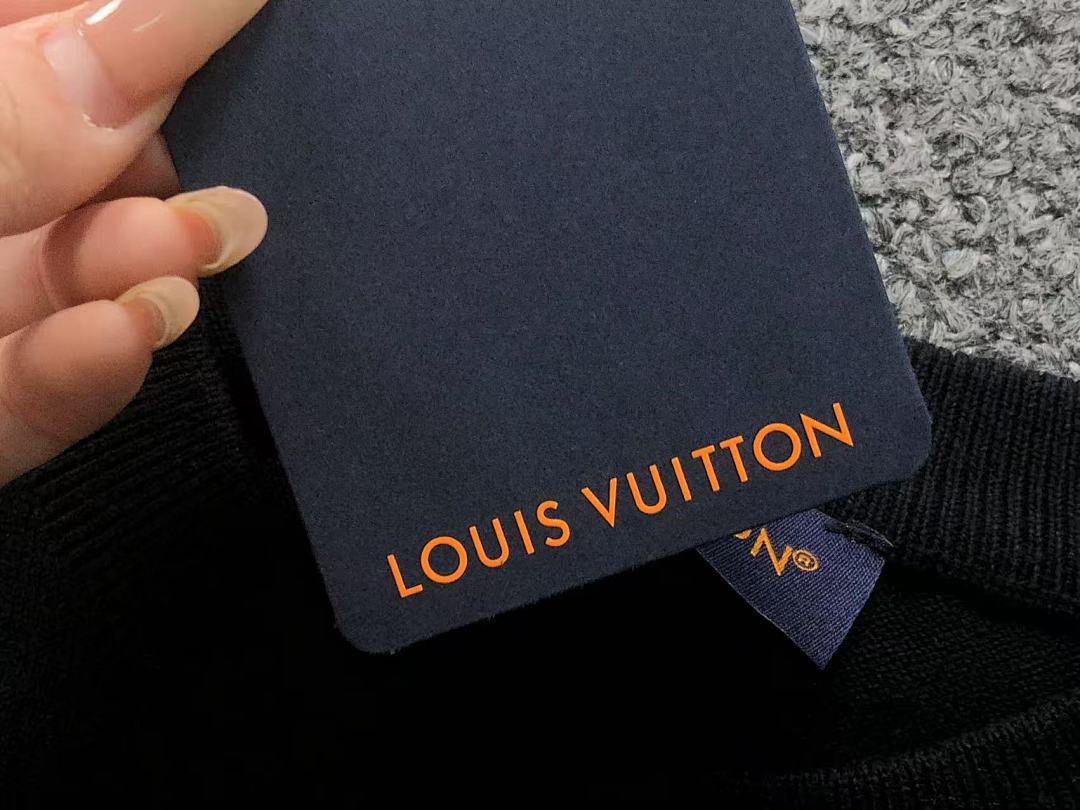 Louis Vuitton 178 L⭐ T-SHIRT 3201160621 (Im 170Cm 60Kg I Wear Size M In The Phot) - Image 16