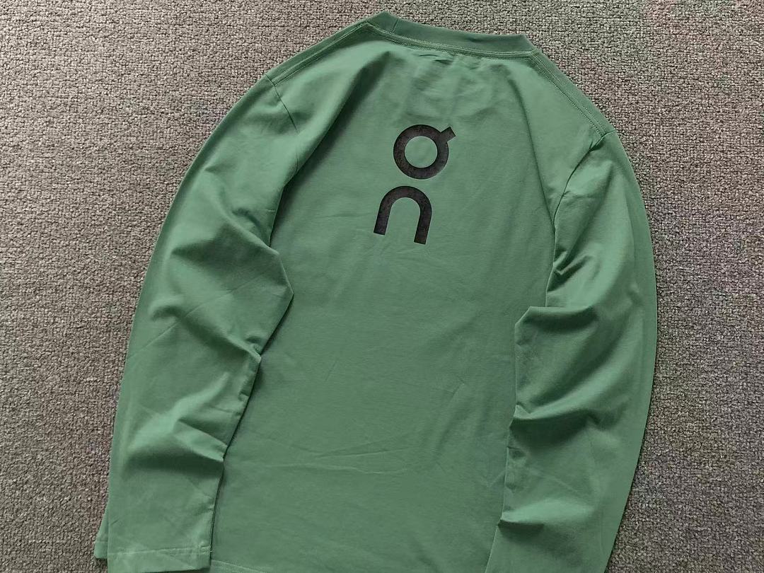 On Running 135 ON LONG SLEEVED 2208081004 (Im 170Cm 60Kg I Wear Size XL In The Phot) - Image 19