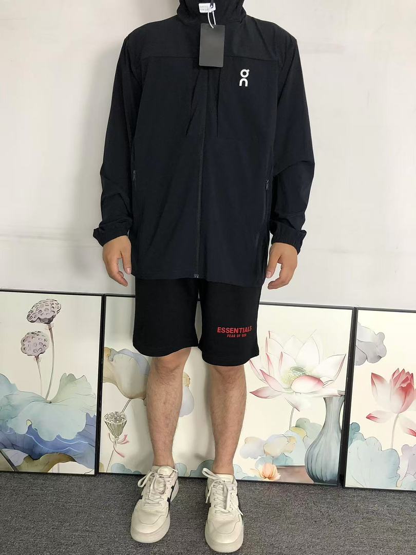 On Running 178 ON SUNSCREEN CLOTHING 2205200904 (Im 170Cm 60Kg I Wear Size 2XL In The Phot) - Image 3