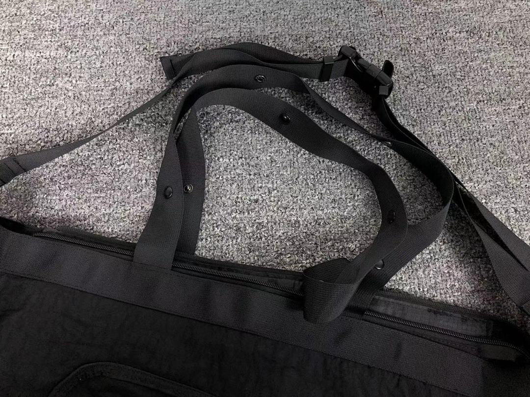 C.P. Company 128 CP BAG 1104280666 (Long 69CM* Wide 27CM*35CM) - Image 27