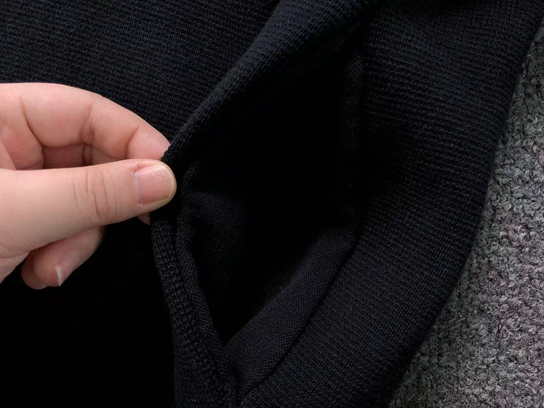 Louis Vuitton 288 L⭐ SWEATER 2201236821 (Im 170Cm 60Kg I Wear Size S In The Phot) - Image 11