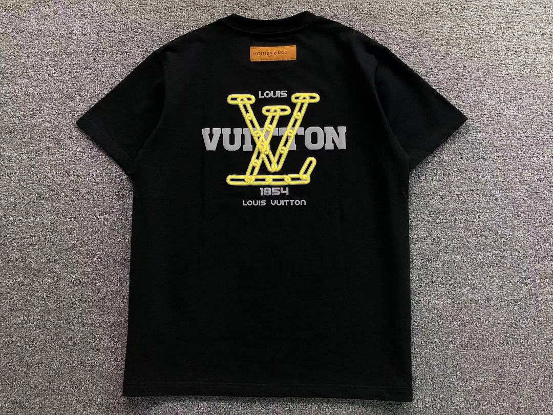 Louis Vuitton 148 L⭐ T-SHIRT 22050432001 (Im 170Cm 60Kg I Wear Size XS In The Phot) - Image 10