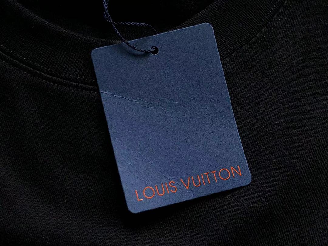 Louis Vuitton 108 L⭐ T-SHIRT 503051970 (Im 170Cm 55Kg I Wear Size M In The Phot) - Image 16
