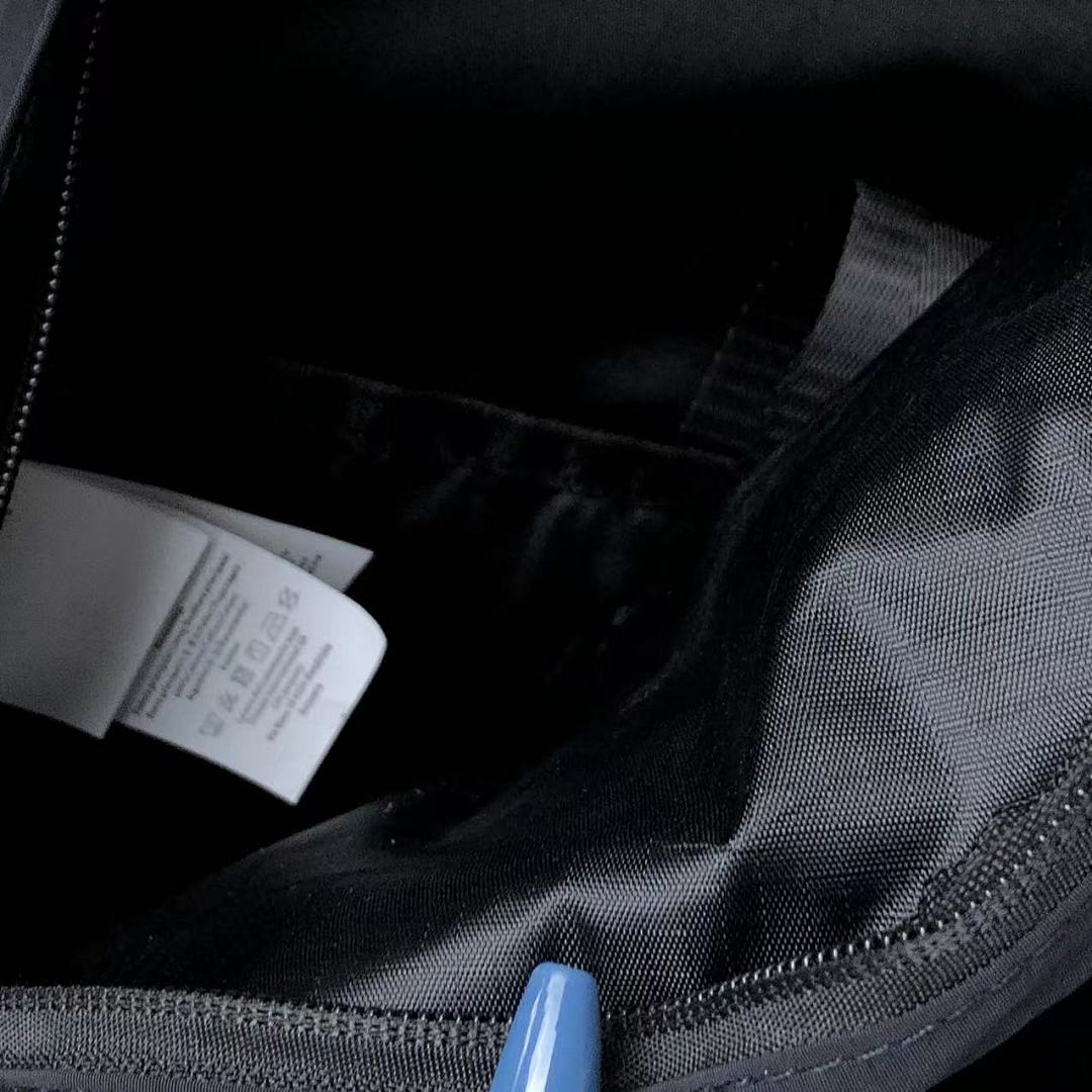 C.P. Company 108 CP BAG 41081313 (Long 35CM* Wide 15CM* High 46CM) - Image 29