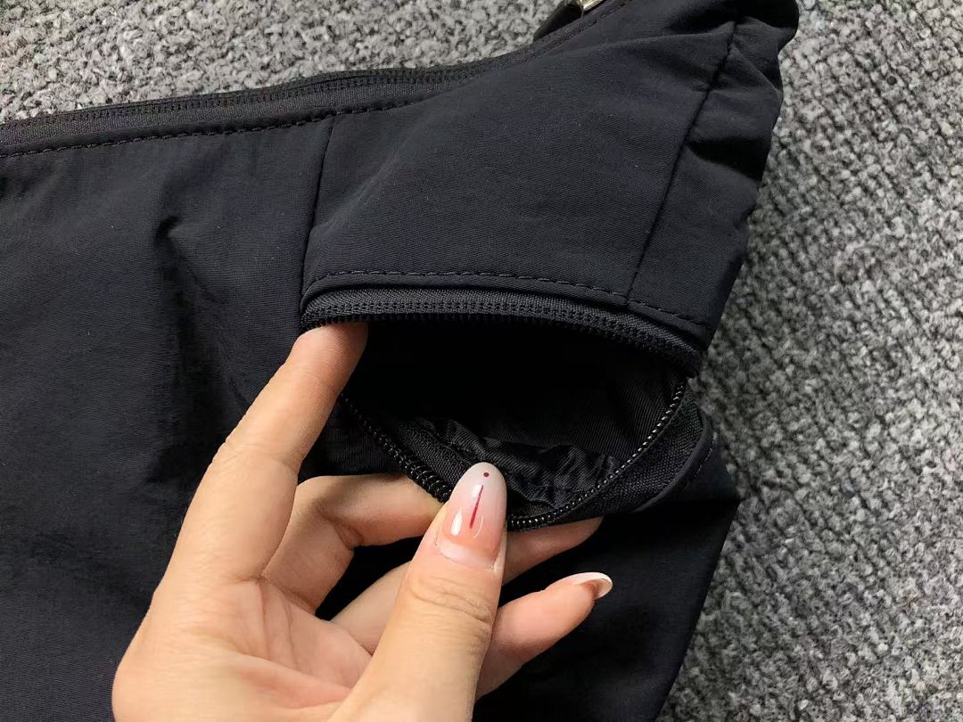 On Running 98 LULULEMON BAG 412170213 (Long 34CM* Wide 5CM* High 20CM) - Image 25