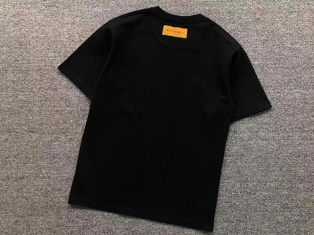 Louis Vuitton 158 L⭐ T-SHIRT 22040351001 (Im 170Cm 60Kg I Wear Size XS In The Phot) - Image 16