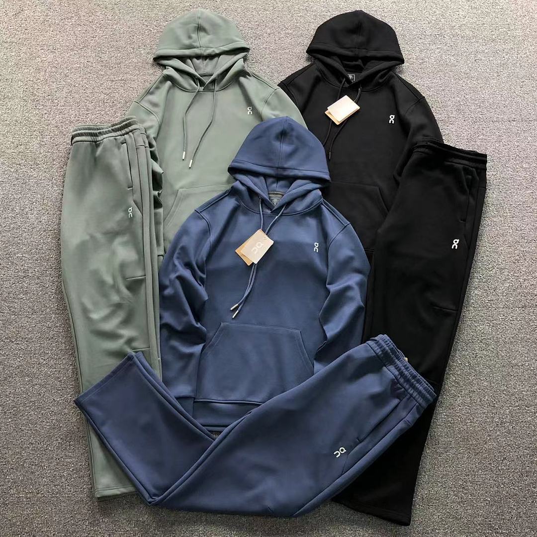 On Running 228 ON HOODIE