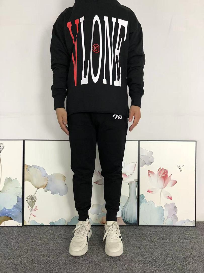 On Running 118 VLONE HOODIE 510119191 (Im 170Cm 60Kg I Wear Size S In The Phot) - Image 3
