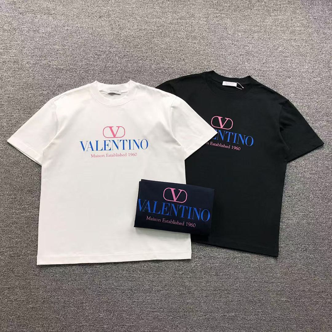 Valentino 115 VALENTINO T-SHIRT 412201321 (Im 170Cm 57Kg I Wear Size L In The Phot)