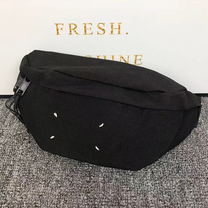 On Running 129 MAISON MARGIELA BAG 272252 (Long 25CM* Wide 10CM* High 12CM), photo 1