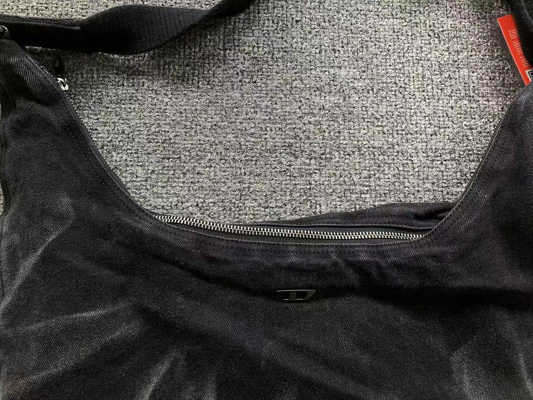Diesel 228 DIESEL BAG 4207240475 (Long 42CM* Wide 8CM* High 29CM) - Image 7