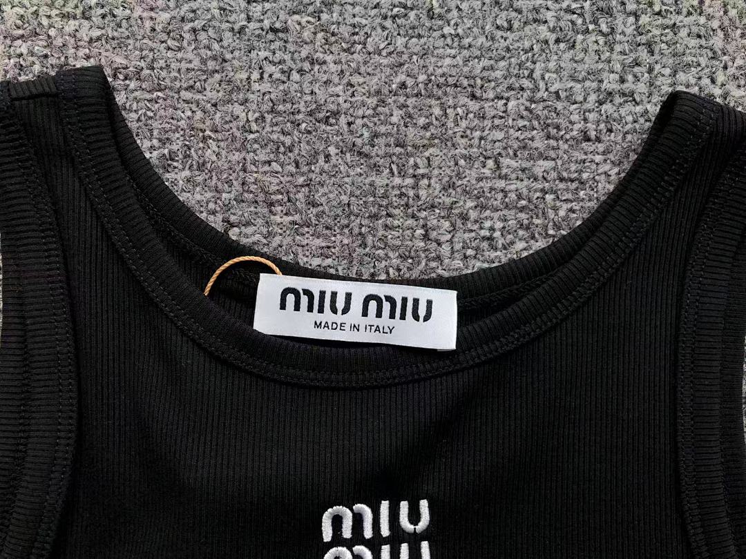Miu Miu 128 M⭐U VEST FEMAIE - Image 16