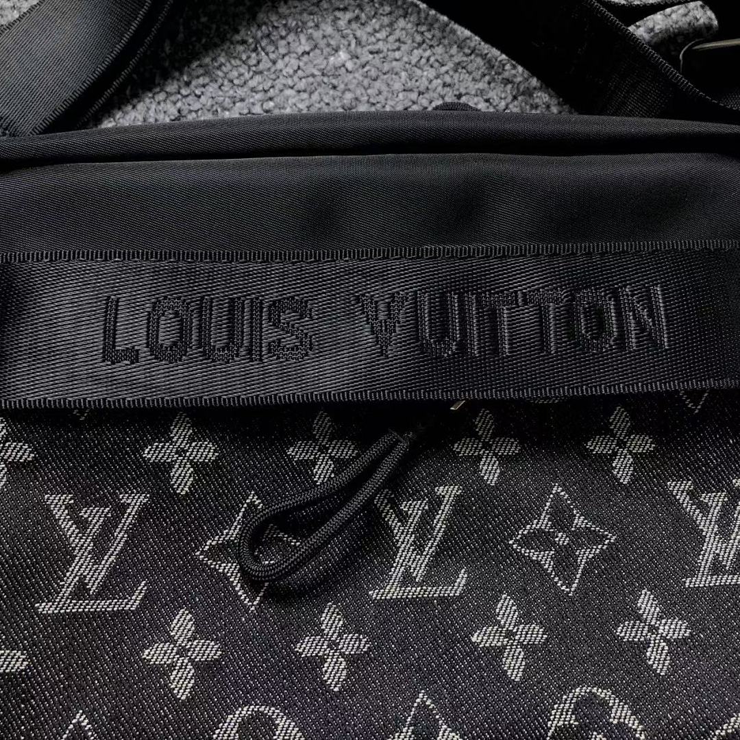 Louis Vuitton 158 L⭐ BAG 48233613 (Long 28CM* Wide 8CM* High 18CM) - Image 22