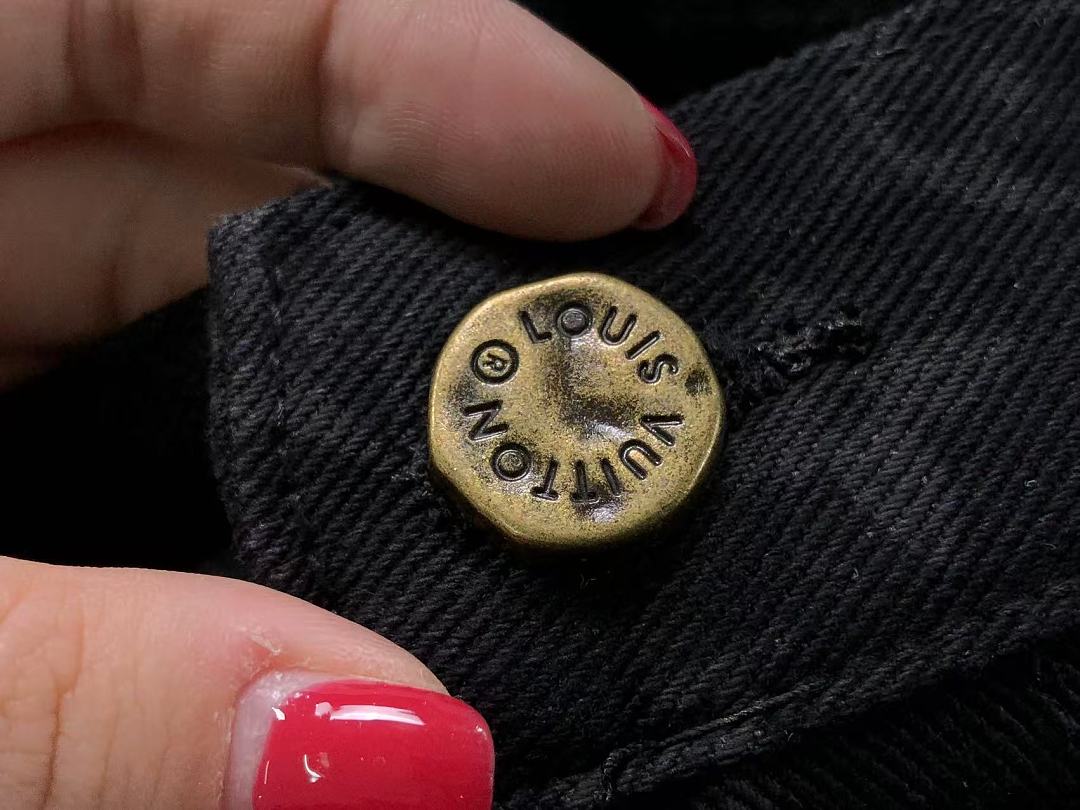 Louis Vuitton 175 L⭐ - Image 17