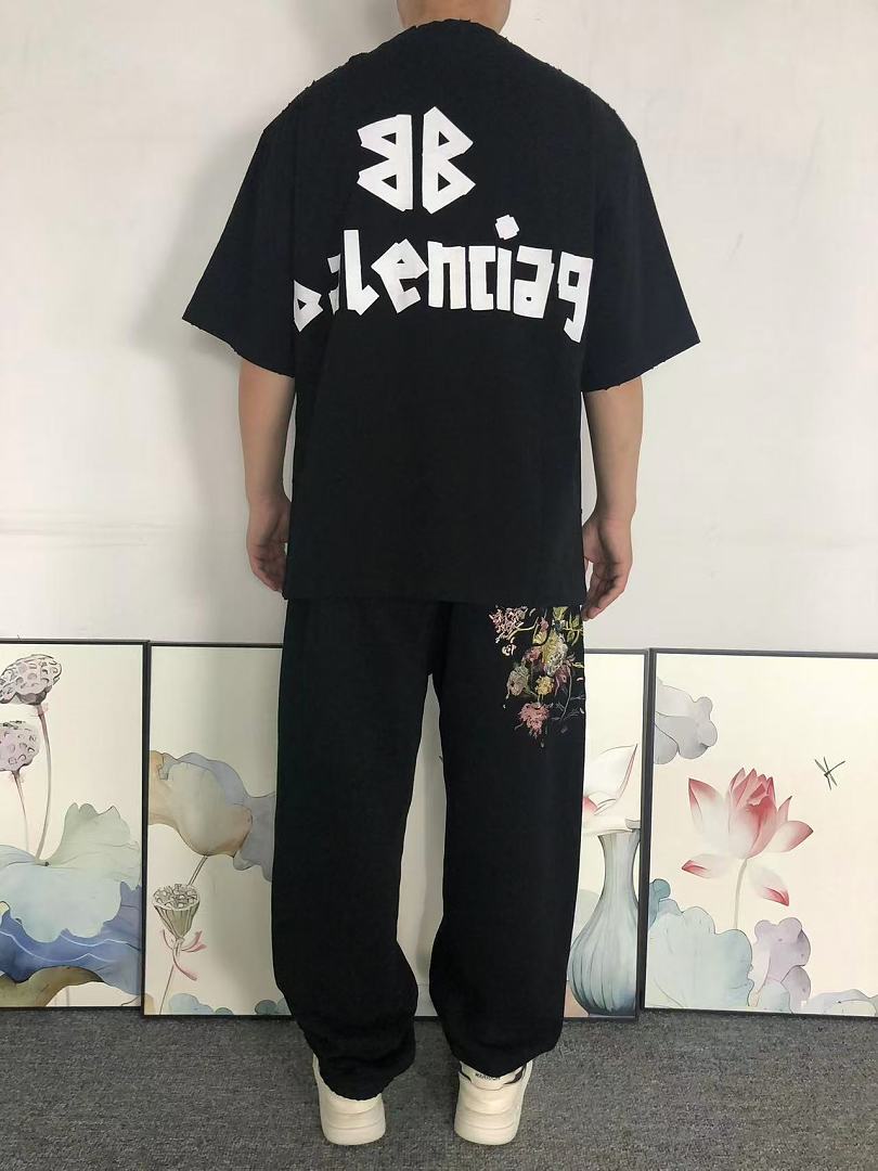 Balenciaga 135 B⭐L⭐⭐⭐IA⭐A T-SHIRT 42042601163 (Im 170Cm 60Kg I Wear Size XS In The Phot) - Image 4