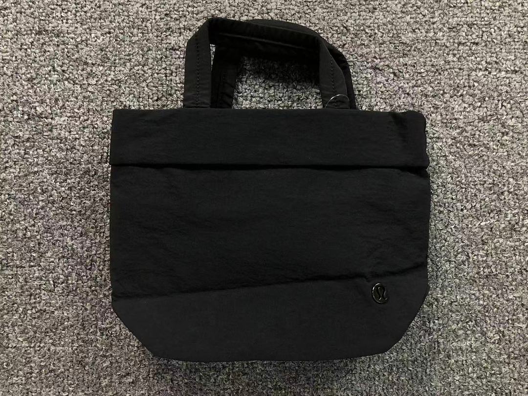 On Running 158 LULULEMON BAG 4207030977 (Long 26CM* Wide 11CM* High 19CM) - Image 5