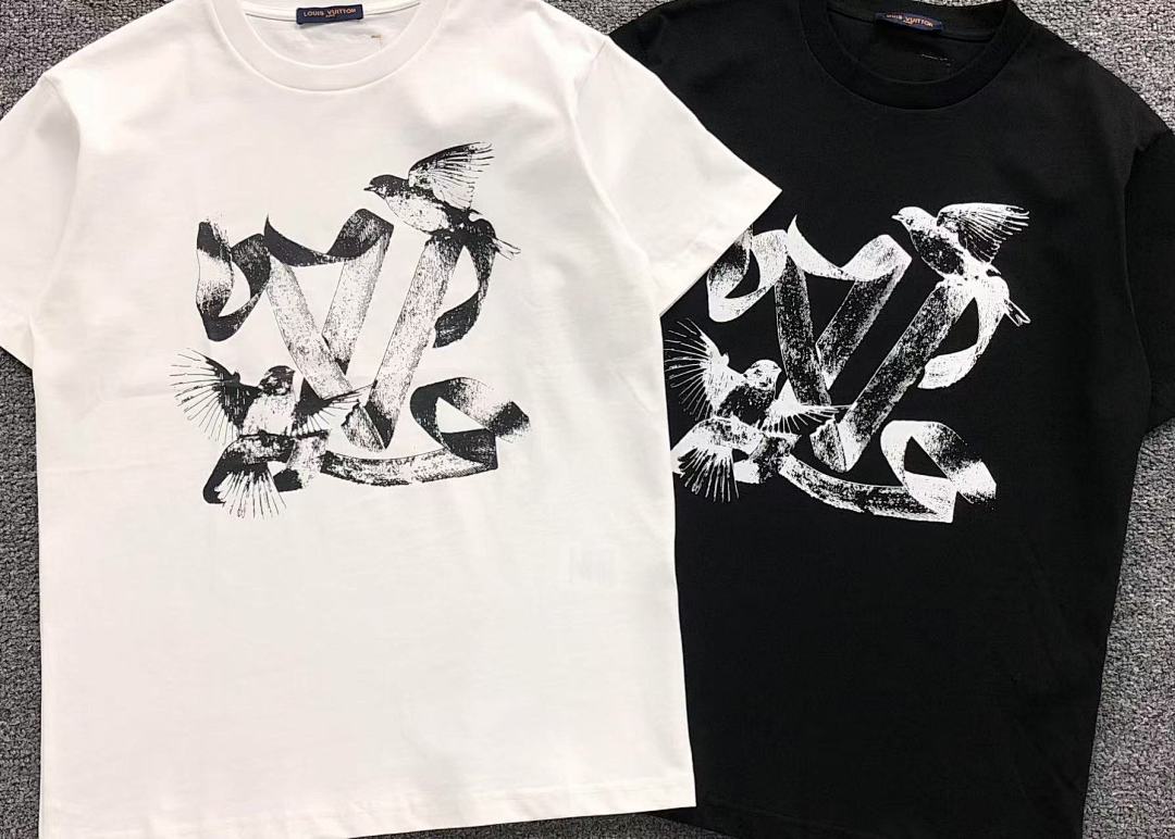 Louis Vuitton 108 L⭐ T-SHIRT 41061310126 (Im 170Cm 60Kg I Wear Size XS In The Phot) - Image 6