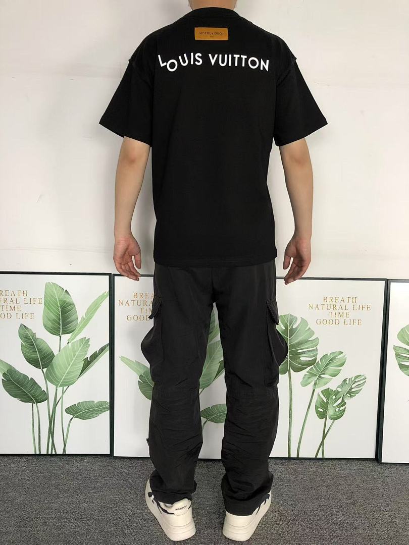 Louis Vuitton 95 L⭐ T-SHIRT 502170281 (Im 170Cm 57Kg I Wear Size S In The Phot) - Image 4