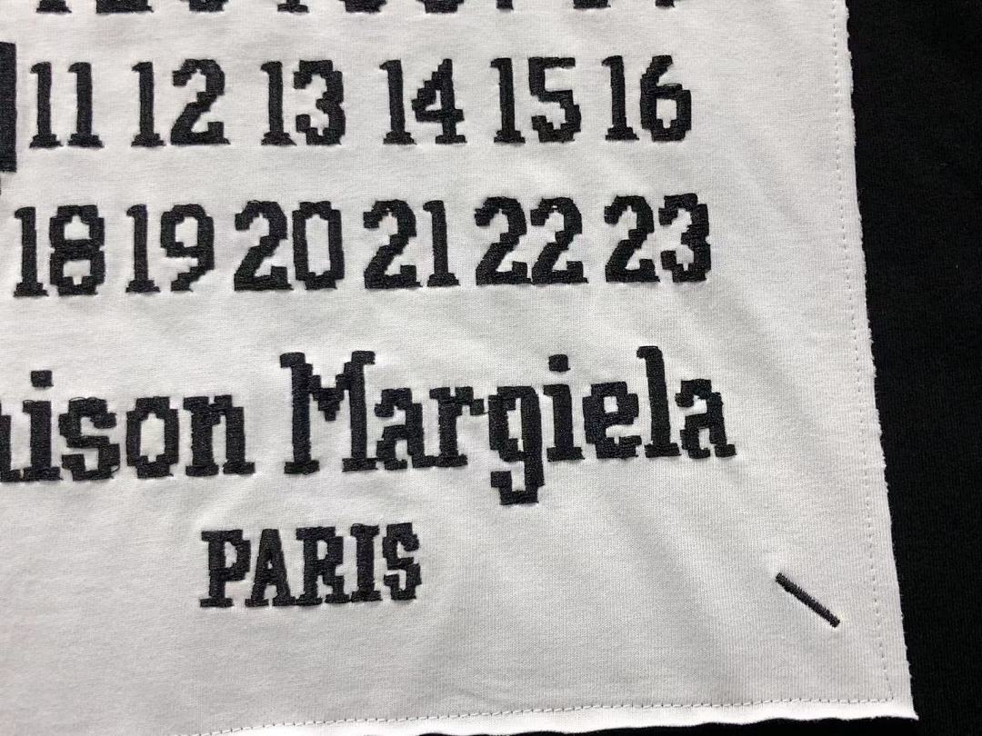 On Running 78 MAISON MARGIELA T-SHIRT 4107051486 (Im 170Cm 60Kg I Wear Size 46 In The Phot) - Image 15