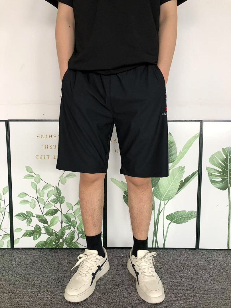 On Running 95 LULULEMON SHORTS 3103111203 (Im 170Cm 60Kg I Wear Size XL In The Phot) - Image 3