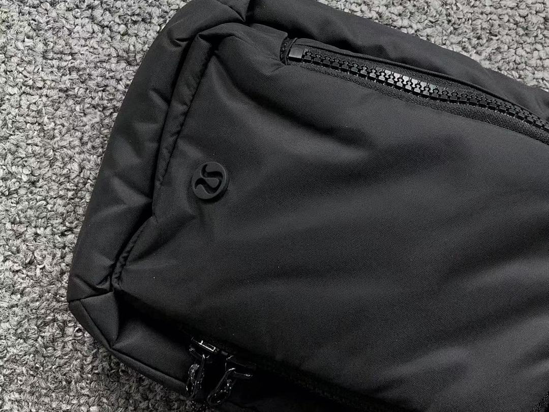 On Running 128 LULULEMON BAG 4106032777 (Long 16CM* Wide 7CM* High 20CM) - Image 10