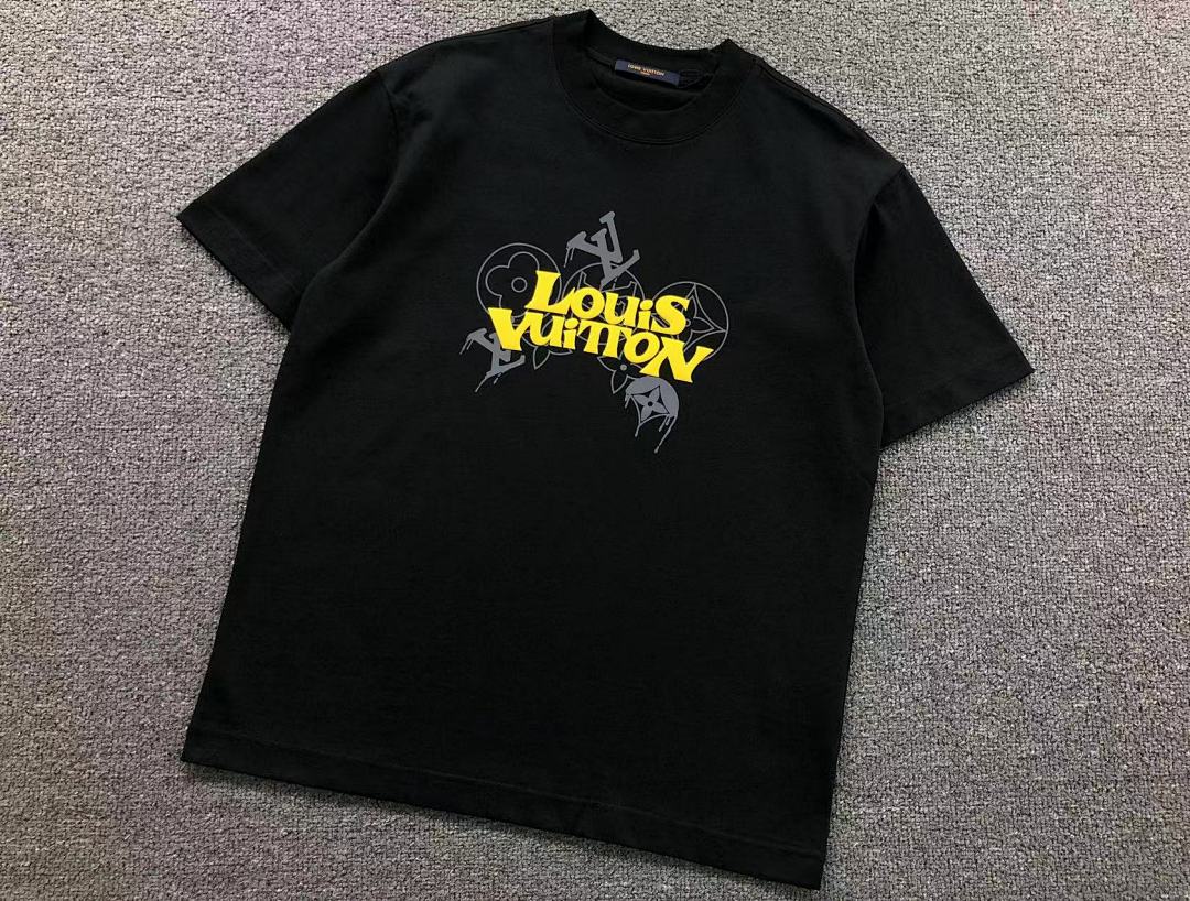 Louis Vuitton 118 L⭐ T-SHIRT 5111403147 (Im 170Cm 60Kg I Wear Size M In The Phot) - Image 17