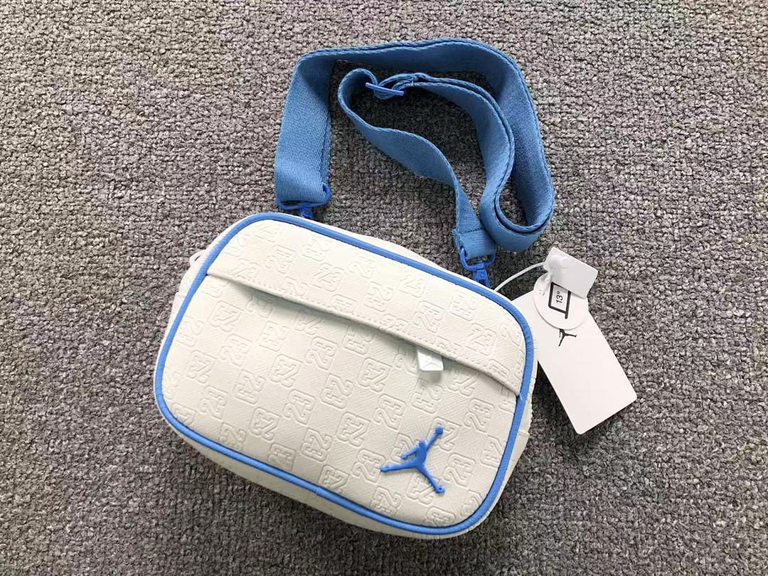Air Jordan 95 A⭐R J⭐R⭐AN BAG 4109110413 (Long 20CM* Wide 7CM* High 13CM) - Image 3