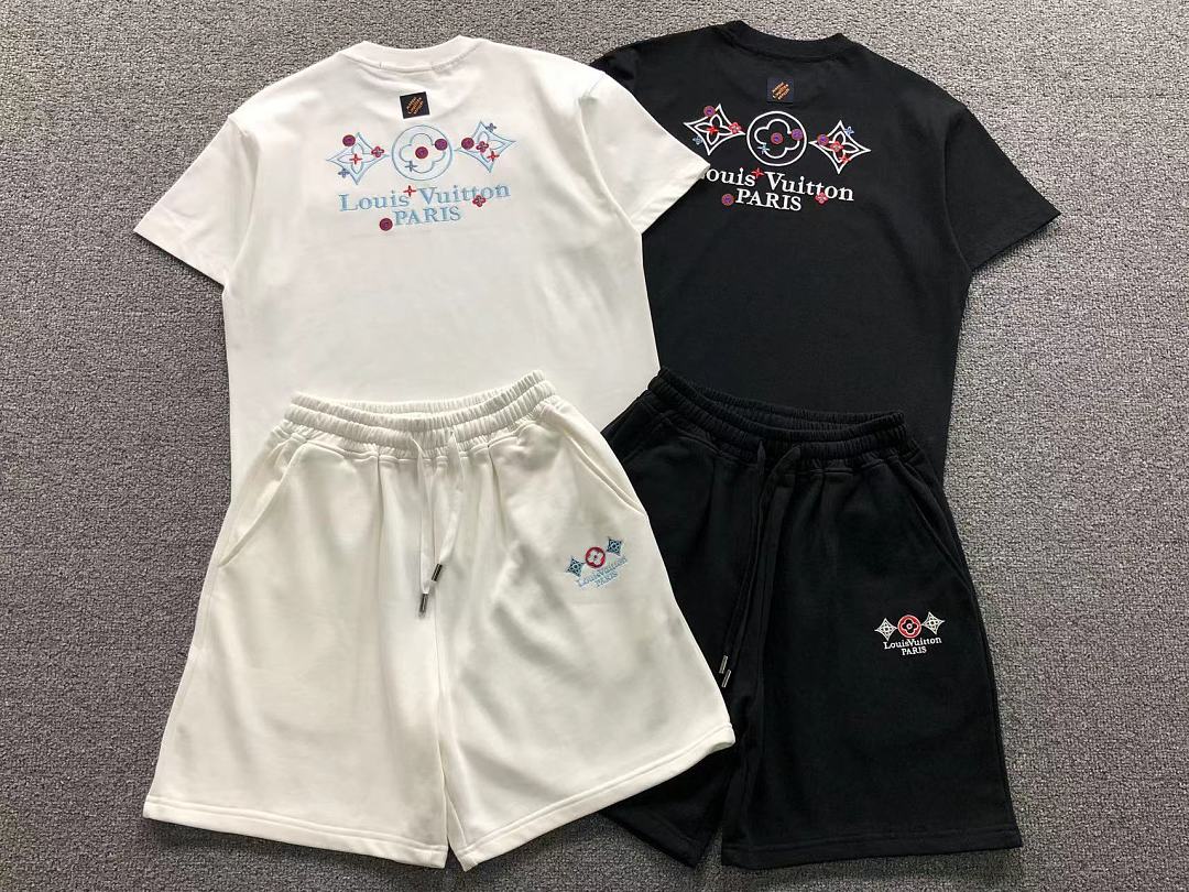 Louis Vuitton SHORTS 158 L⭐ T-SHIRT 2208020515 (Im 170Cm 60Kg I Wear Size S In The Phot) - Image 6