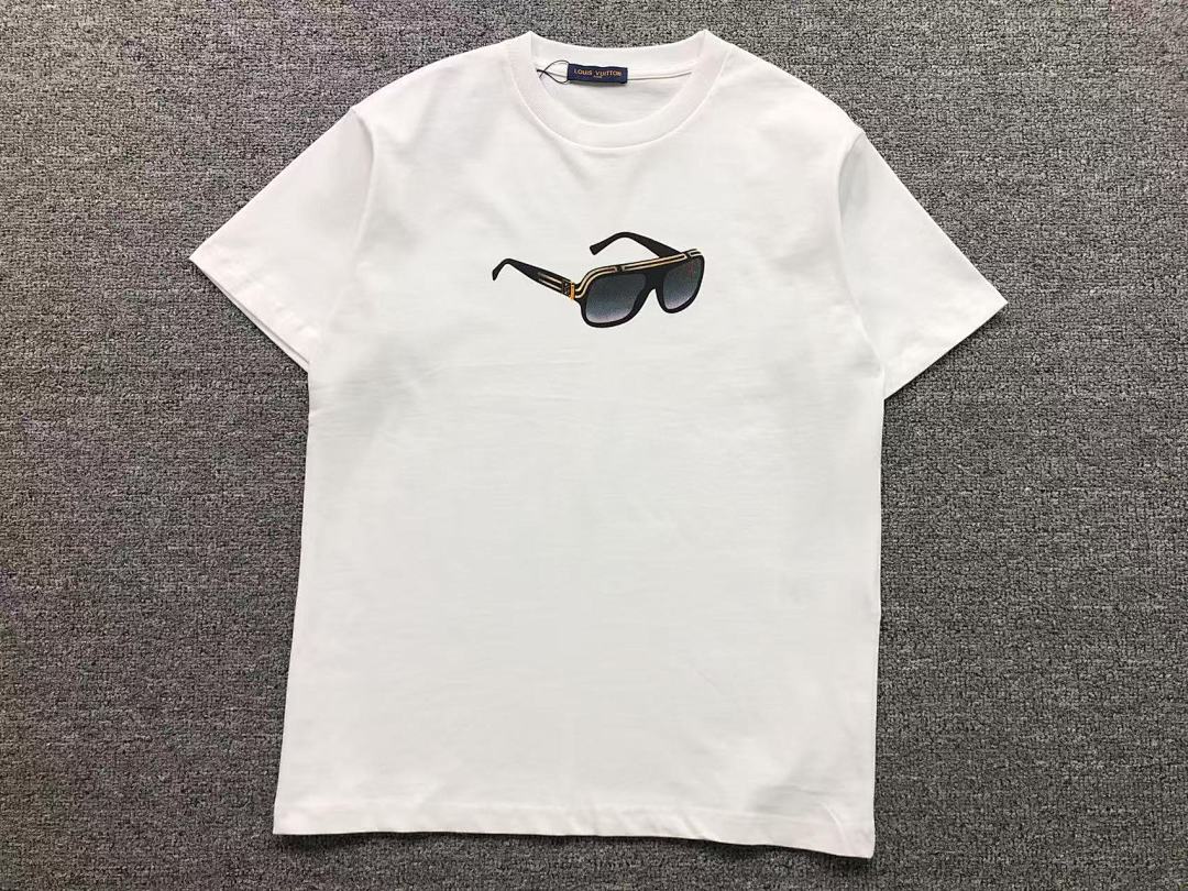 Louis Vuitton 108 L⭐ T-SHIRT 41061307126 (Im 170Cm 60Kg I Wear Size XS In The Phot) - Image 5