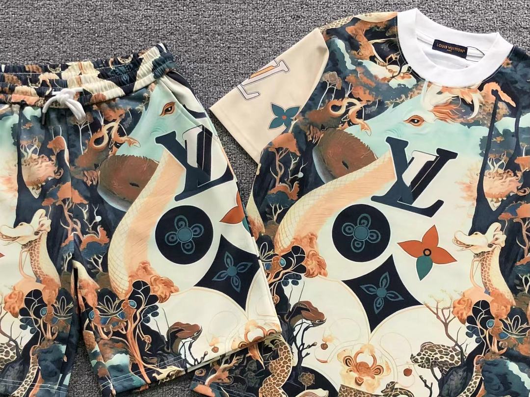 Louis Vuitton SHORTS175 L⭐ T-SHIRT SHORTS 22050513125 (Im 170Cm 60Kg I Wear Size S In The Phot) - Image 7