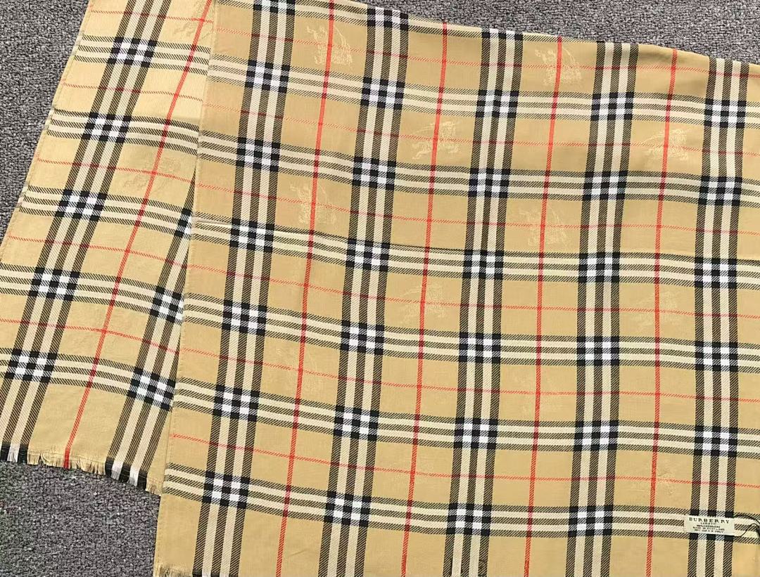 Burberry 78 B⭐R⭐E⭐RY SCAPF 561110102 (Long 178CM* Wide 80CM*) - Image 3