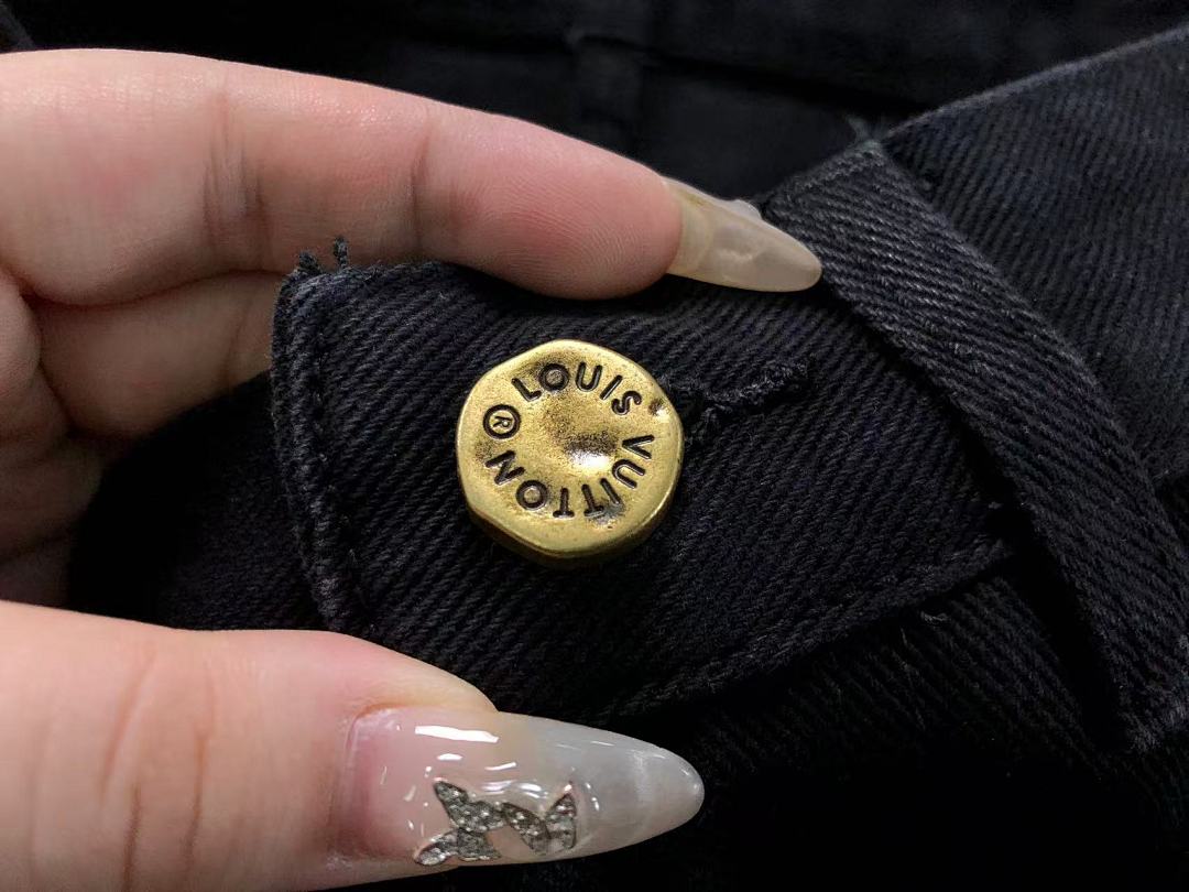 Louis Vuitton 195 L⭐ - Image 27