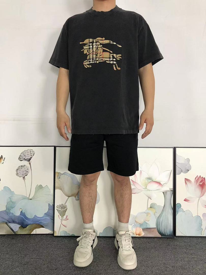 Burberry 108 B⭐R⭐E⭐RY T-SHIRT 521160481 (Im 170Cm 60Kg I Wear Size M In The Phot) - Image 3