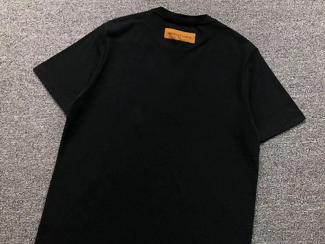 Louis Vuitton 115 L⭐ T-SHIRT 2203183604 (Im 170Cm 60Kg I Wear Size L In The Phot) - Image 17