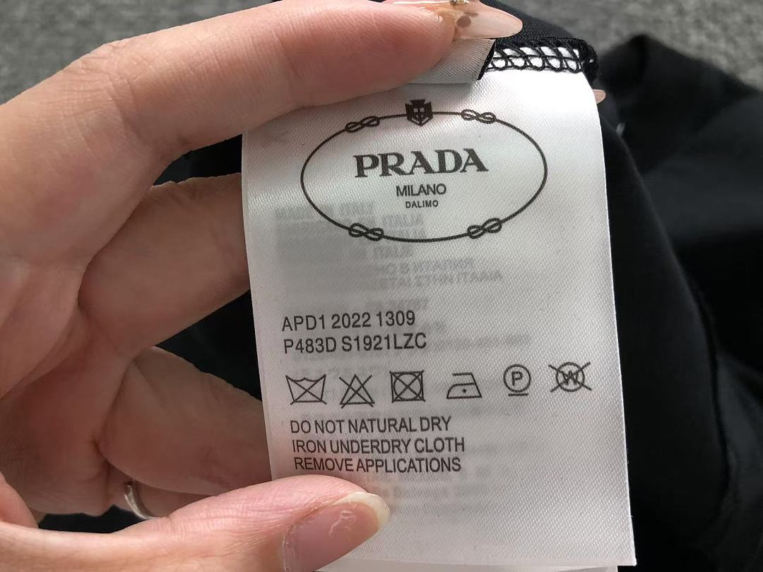 Prada 125 P⭐A⭐A T-SHIRT 2208032415 (Im 170Cm 60Kg I Wear Size S In The Phot) - Image 22