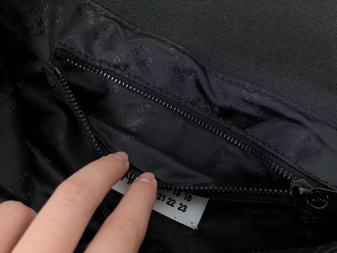On Running 178 MAISON MARGIELA BAG 272257 (Long 31CM* Wide 13CM* High 30CM) - Image 12