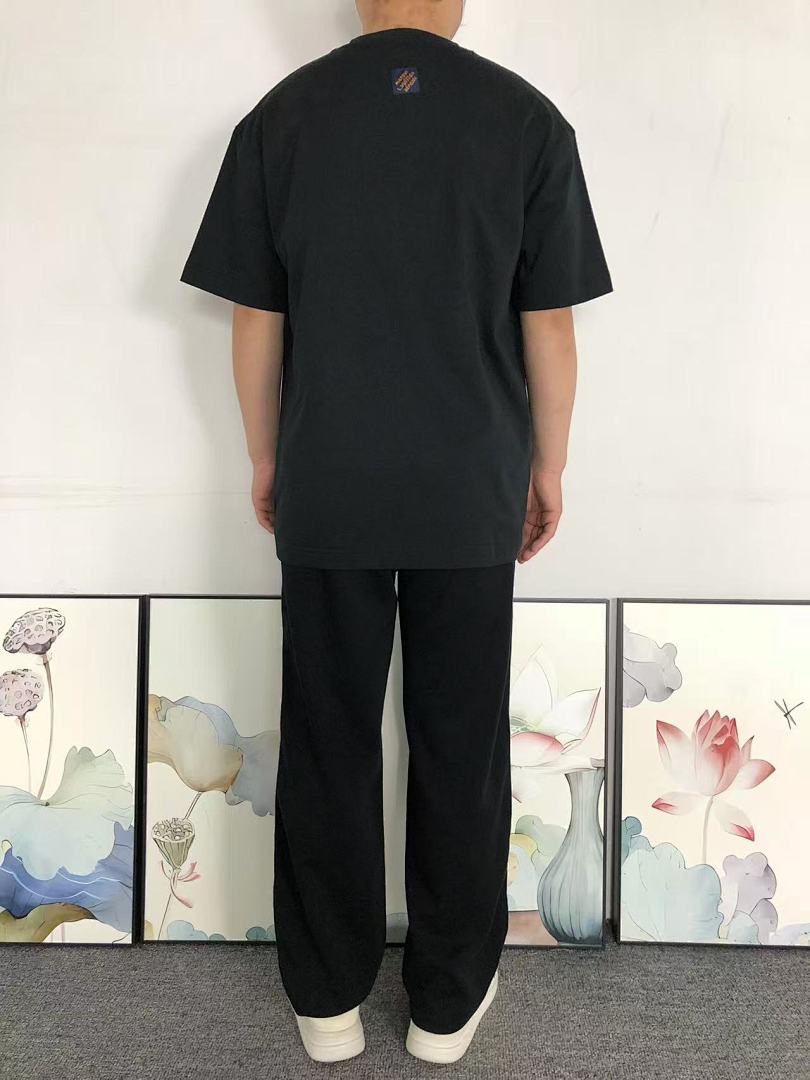 Louis Vuitton 118 L⭐ T-SHIRT 5232316147 (Im 170Cm 60Kg I Wear Size M In The Phot) - Image 4