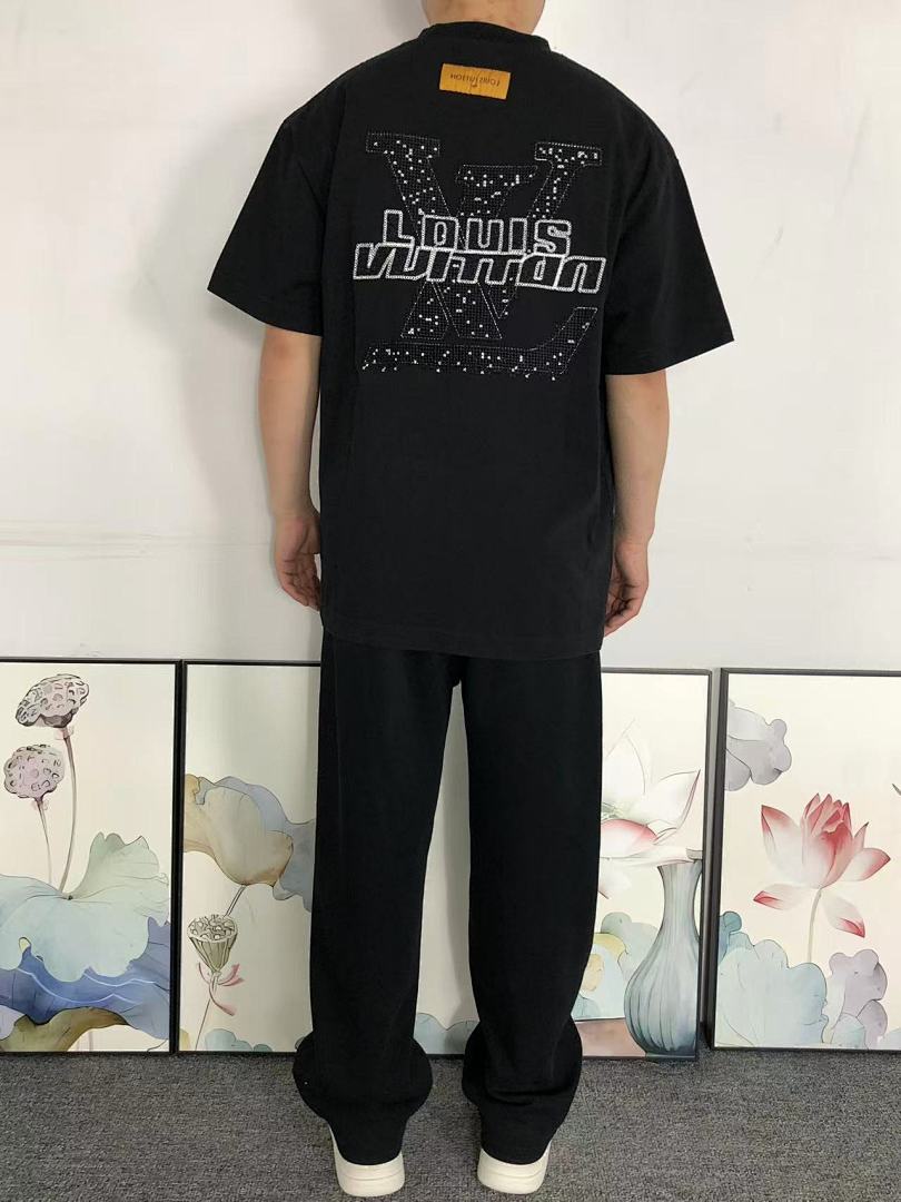 Louis Vuitton 135 L⭐ T-SHIRT 5232403147 (Im 170Cm 60Kg I Wear Size L In The Phot) - Image 4