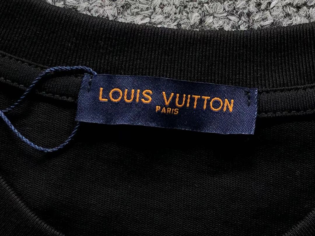Louis Vuitton 108 L⭐ T-SHIRT 5241410147 (Im 170Cm 60Kg I Wear Size M In The Phot) - Image 20