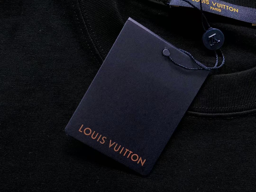 Louis Vuitton 125 L⭐ T-SHIRT 126270560 (Im 170Cm 60Kg I Wear Size XL In The Phot) - Image 18