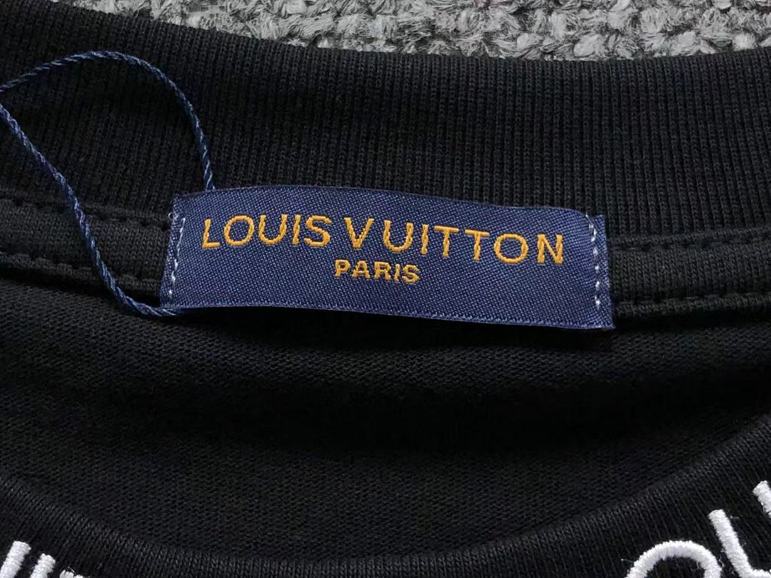Louis Vuitton 115 L⭐ T-SHIRT 124702104 (Im 170Cm 60Kg I Wear Size S In The Phot) - Image 18