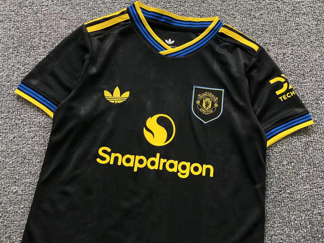 Chanel 75 FOOTBALL CHILD SHORTS T-SHIRT - Image 8