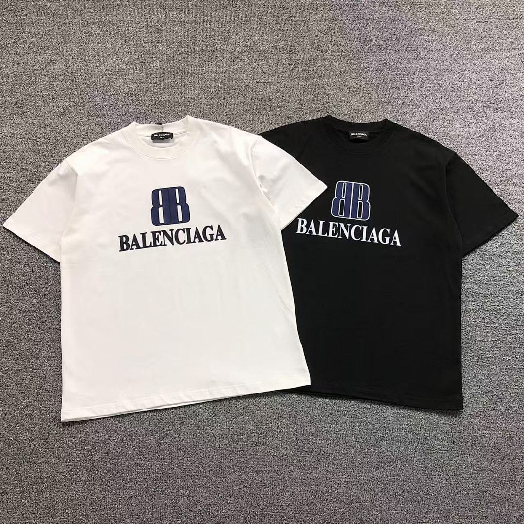 Balenciaga 108 B⭐L⭐⭐⭐IA⭐A T-SHIRT 41081907133 (Im 170Cm 60Kg I Wear Size XL In The Phot)