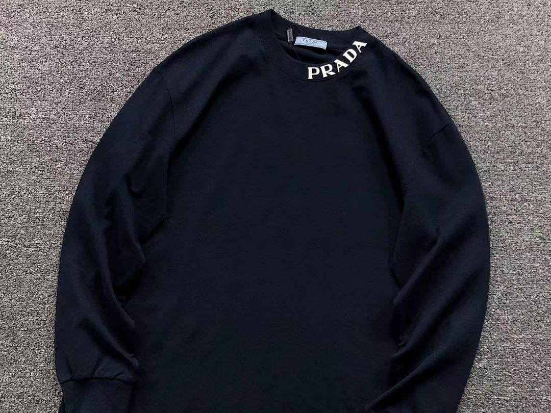 Prada 135 P⭐A⭐A LONG SLEEVED 3109020321 (Im 170Cm 60Kg I Wear Size M In The Phot) - Image 10